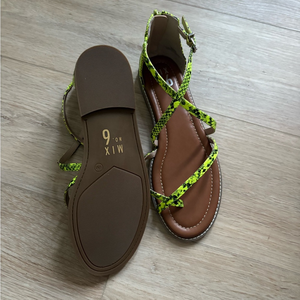 NWT: Mix No. 6 Neon Snake Print Spring Sandals Size 9